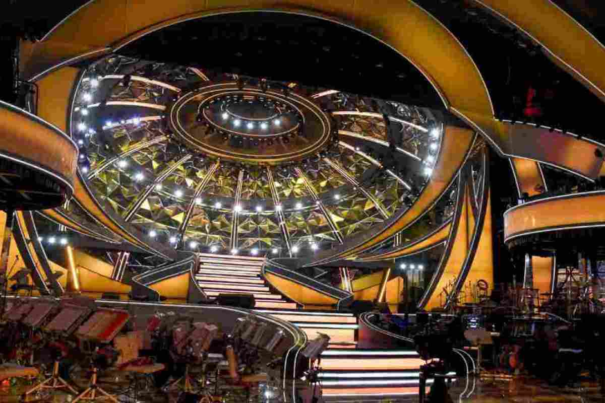 Nuova scenografia per Sanremo 2024: il palco cambia volto