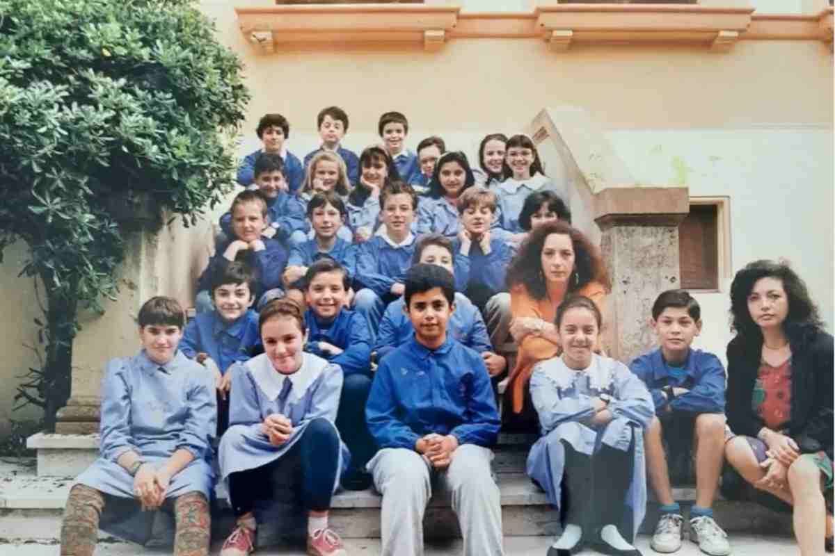 Un bambino della foto è un noto cantante