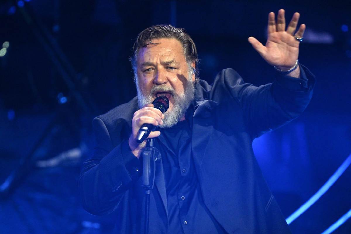 Russell Crowe ospite internazionale alla terza serata di Sanremo 2024